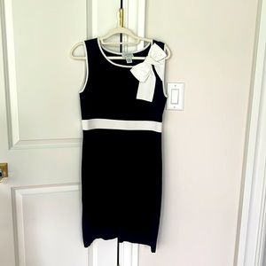 Carmen Marc Valvo Black bow dress in size Large